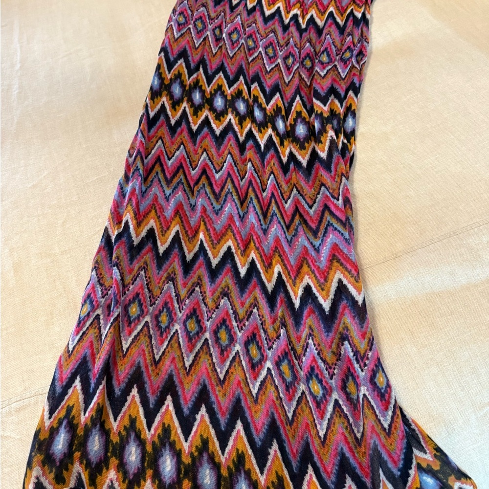 Colorful Zigzag Patterned Scarf